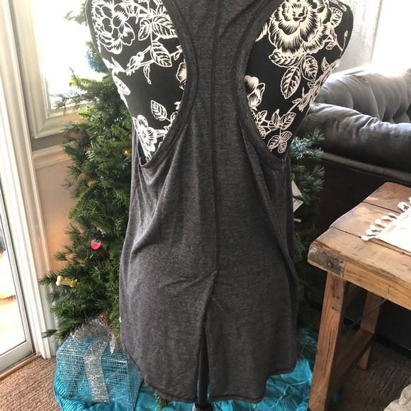 Lululemon athletica tank 12 - Picture 5 of 6